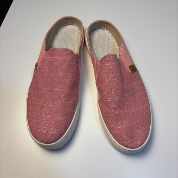 EUC - REVITALIGN Women's Esplanade Canvas Sneaker in PINK (no insole) US 10 - Picture 2 of 12